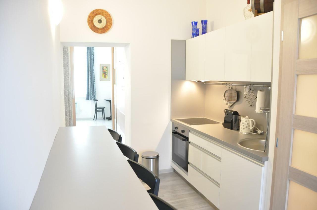 Modern & Historic Apartment Bratislava Luaran gambar
