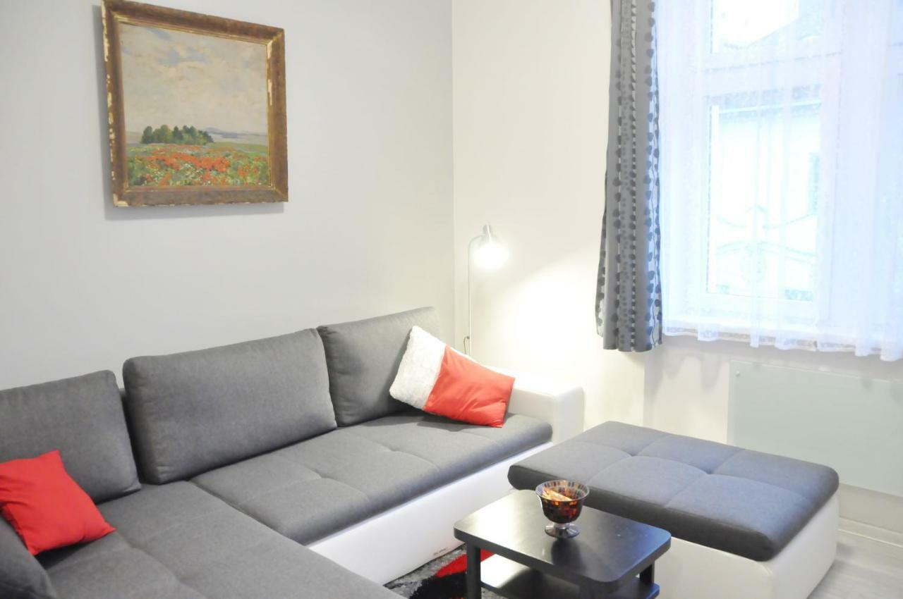 Modern & Historic Apartment Bratislava Luaran gambar